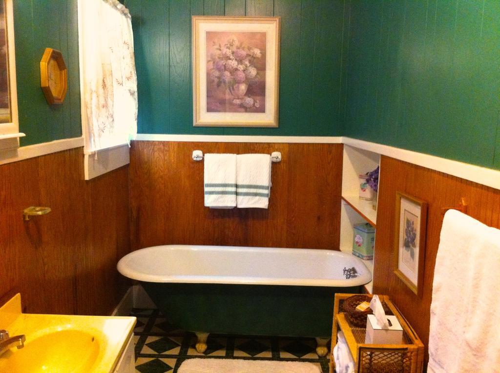Brooks House Suites Mineola Szoba fotó